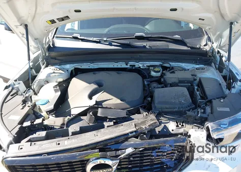 2022 Volvo Xc40 T5 R-Design z USA, uszkodzony, nr VIN YV4162UM5N2648695